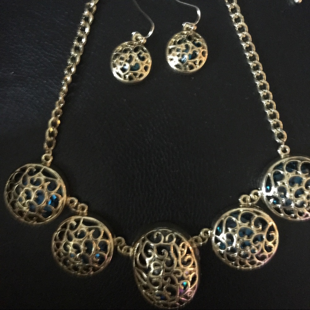 Necklace set - Picture 2 of 3